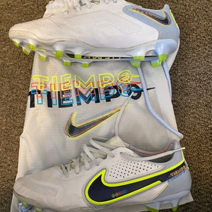 Nike Tiempo legend 9 Cleats Size 9 (W10)