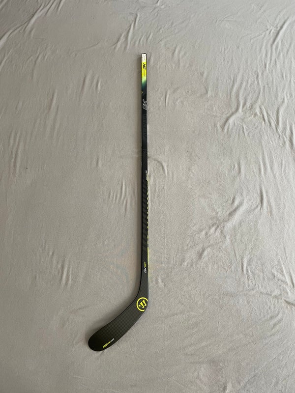 Like New (Demo) Junior Warrior Alpha DX Hockey Sticks *Multiple Curves and Flex*