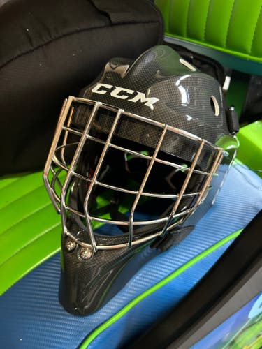 Senior Used CCM Axis 1.9 Goalie Mask