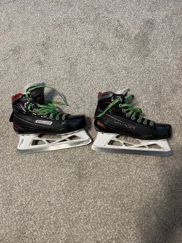 Bauer Vapor X900 size 5D Goalie Skates
