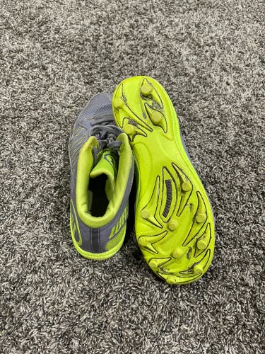 Gray Unisex Molded Cleats Warrior Cleats