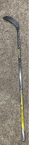 Senior Right Handed P28  Supreme 1S Hockey Stick