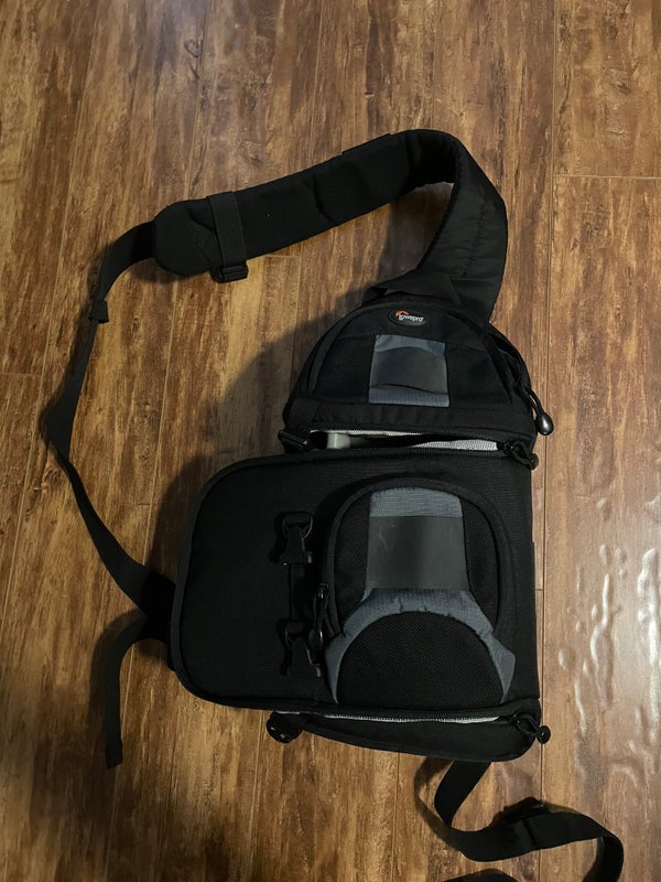 CAMERA BAG -LowePro Sling Camera Bag