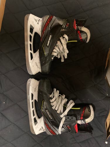 Senior Used Bauer Vapor 2X Pro Hockey Skates Size 9