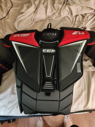 Used Medium CCM Extreme Flex Shield E2.9 Goalie Chest Protector