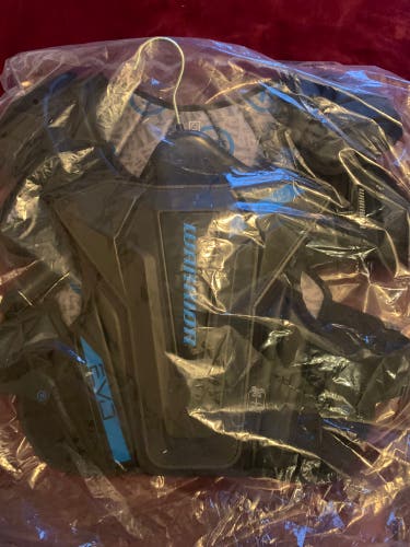New Medium Warrior Evo Shoulder Pads EKG