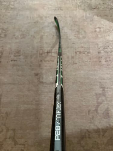Senior Right Handed P28 Sling Hockey Stick