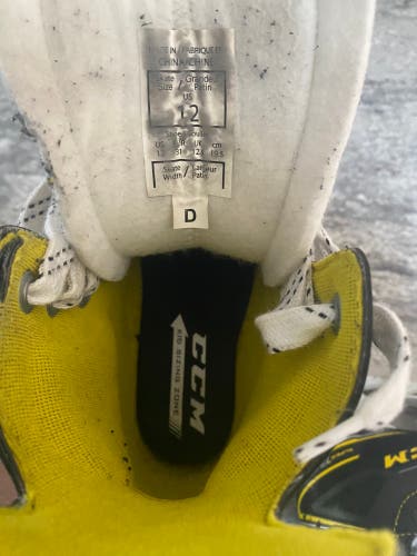Used CCM Regular Width Size 12 Tacks 9350 Hockey Skates