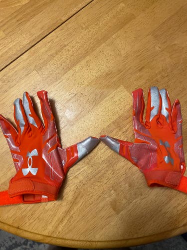 Orange Adult XL Under Armour Gloves