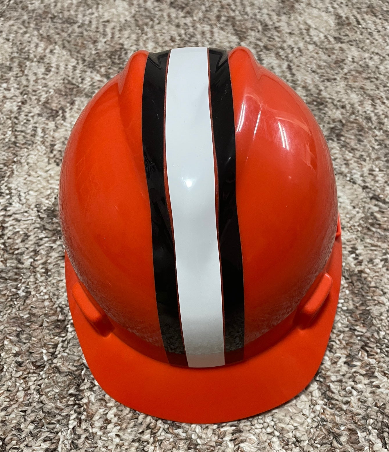 JAWZY on X: Hard hat #airbrush #clevelandbrowns #nfl   / X