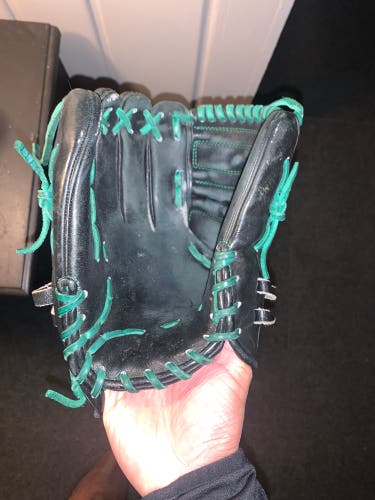 Used Left Hand Throw 11.5" Baseball Glove