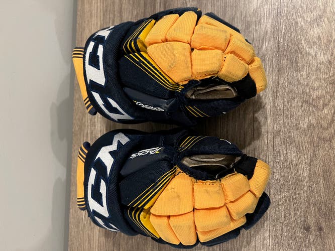 Used Navy/Gold CCM Tacks 7092 Gloves 10" - Youth