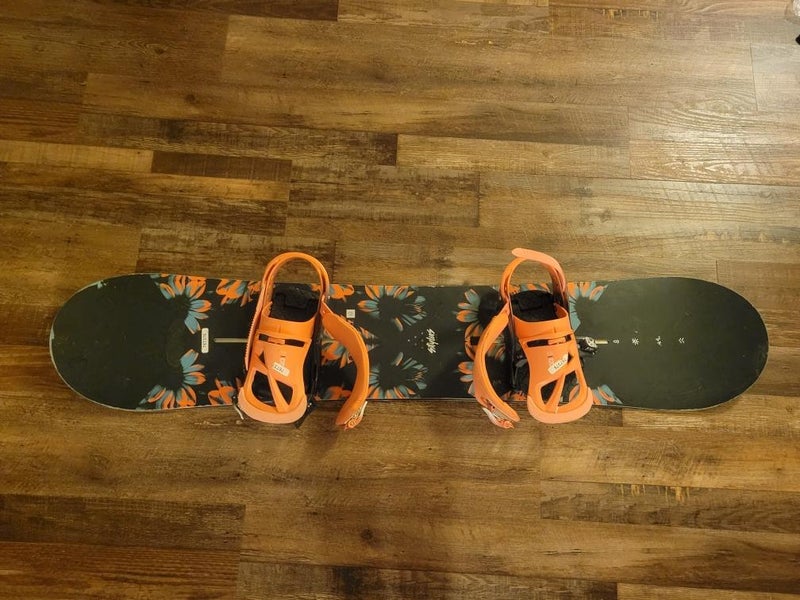 Used Women's Burton Stylus Snowboard All Mountain With Bindings Soft Flex True Twin