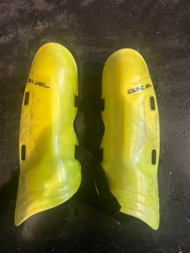 Used One Size Fits All Gabel Shin Guard