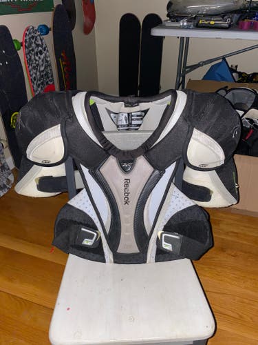 Used Senior Extra Large Reebok 8K Shoulder Pads