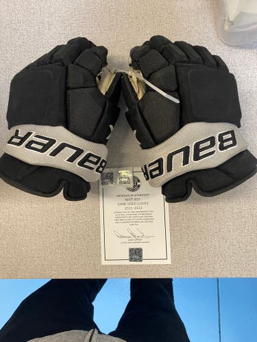 Matt Roy LA Kings Game Worn Bauer Vapor 2X Pro Gloves 14" Pro Stock