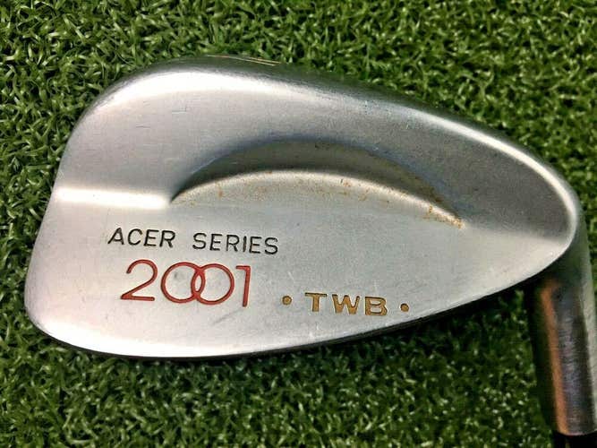 Acer Series 2001 TWB Pitching Wedge / RH / Carbon Stick Regular Graphite /mm0128