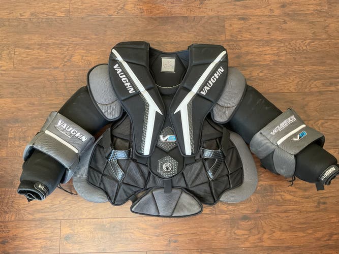 Vaughn V9 Pro Carbon Goalie Chest Protector - Size XL