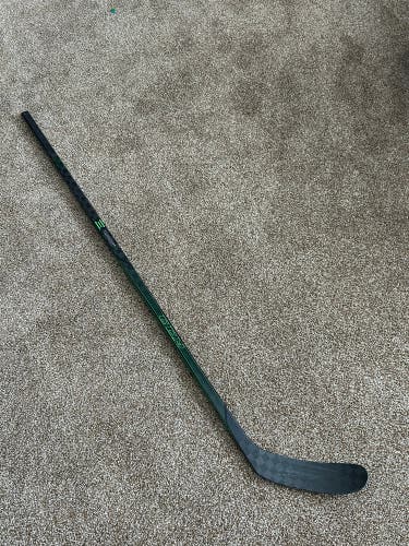 Senior Left Hand P28M Pro Stock Ribcor Trigger 5 Pro Hockey Stick