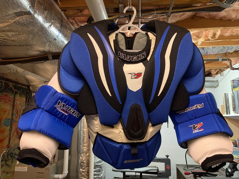 Used Large Vaughn Velocity V7 Goalie Chest Protector