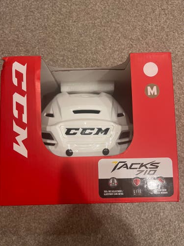 New Medium CCM  Tacks 710 Helmet