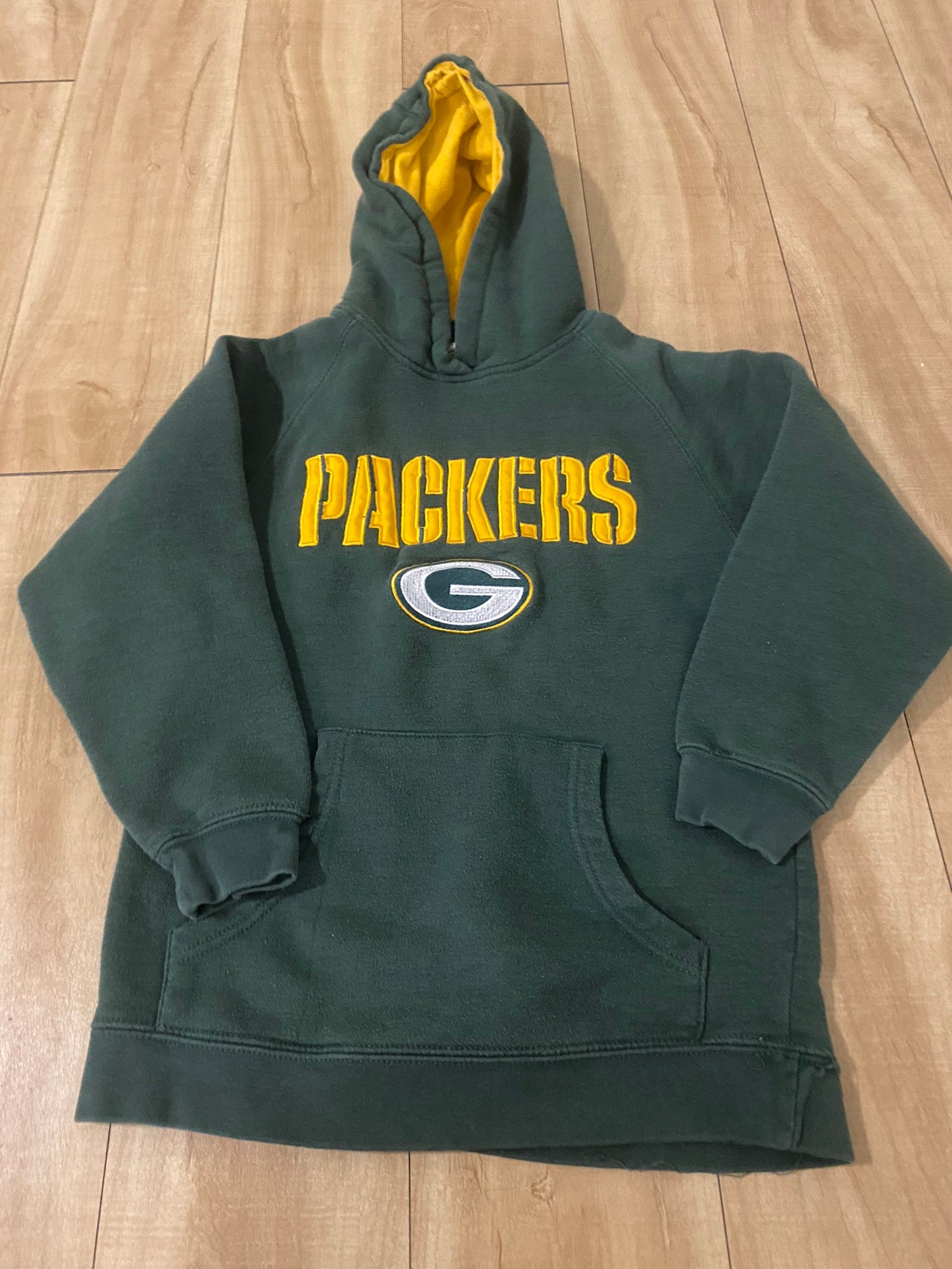 NFL Team Apparel Little Girls' Green Bay Packers True Fan Pullover Hoodie