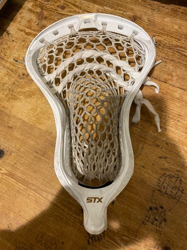 White Strung Stallion 900 Head