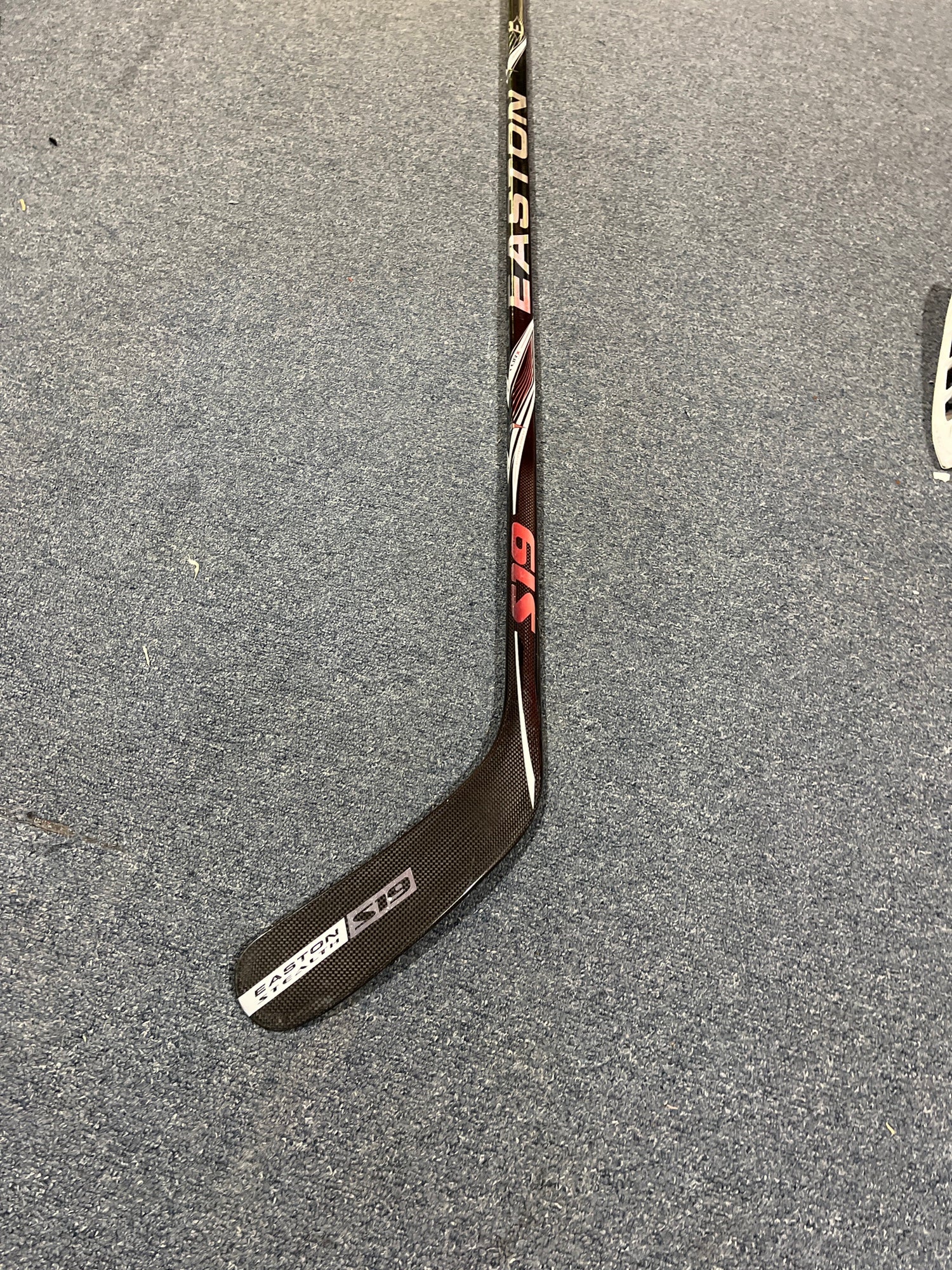 Hey guys I have a Brand New Easton S19 stick for sale. I bought two of the  same stick, but now I ha