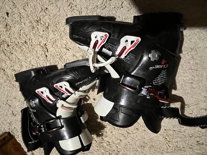 Men's All Mountain Soft Flex Ski Boots