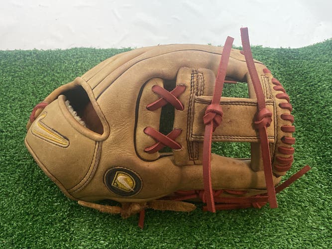 Nike Pro Gold 1175 RHT used