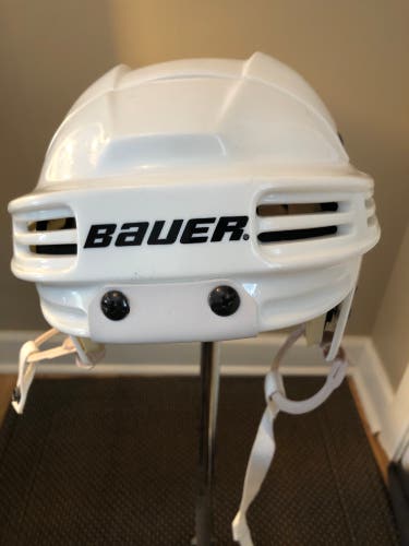 Used Large Bauer HH4000 Helmet
