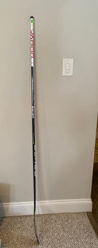 Senior Right Handed P88 Pro Stock Vapor Hyperlite Hockey Stick