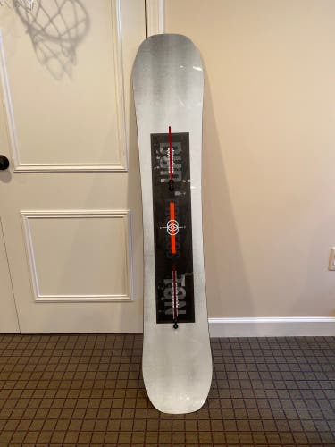 Men's  Burton Without Bindings Medium Flex True Twin Process Snowboard