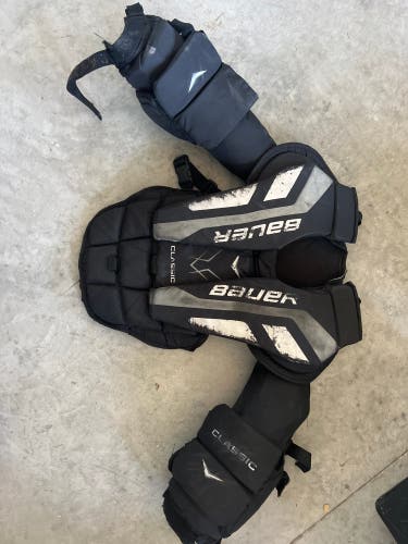 Medium Bauer Classic Goalie Chest Protector