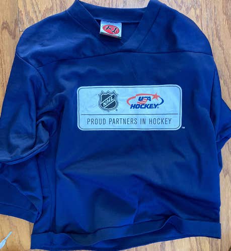 Youth Hockey USA jersey Kids Air Knit Style Size Medium