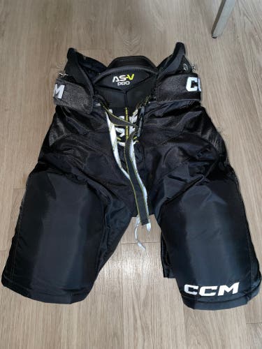 Senior Large CCM  Tacks AS-V Pro Hockey Pants