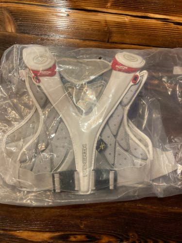 Used Medium Maverik Rome RX3 Speed Shoulder Pads