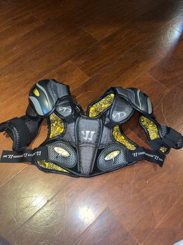 Used Youth S Warrior Shoulder Pads