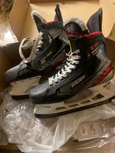 Used Bauer Extra Wide Width  Size 9 Vapor 2X Pro Hockey Skates