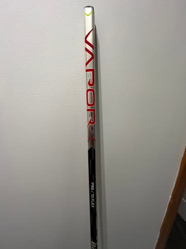 Senior Right Handed P92 Vapor Hyperlite Hockey Stick