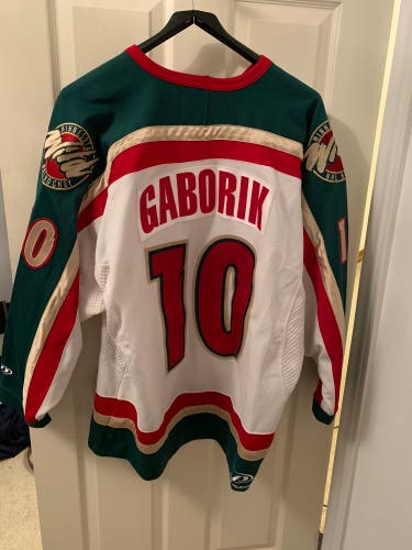 White Used Adult Unisex  Jersey