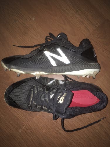 New Balance Mens metal cleats Size 11