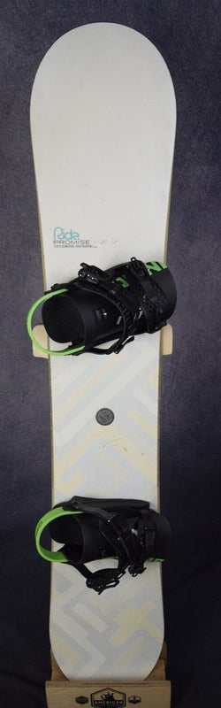 BURTON CHARGER SNOWBOARD SIZE 148 CM WITH NEW CHANRICH MEDIUM