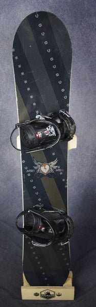 NITRO FATE SNOWBOARD SIZE 146 CM WITH RIDE MEDIUM BINDINGS