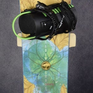 ARBOR SWOON SNOWBOARD SIZE 147 CM WITH NEW CHANRICH MEDIUM BINDINGS