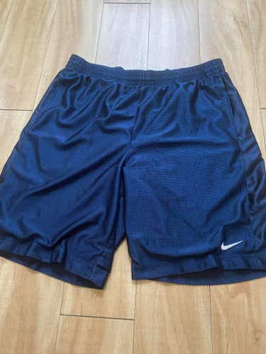 Nike Basketball Men’s Gym Shorts, Size XL