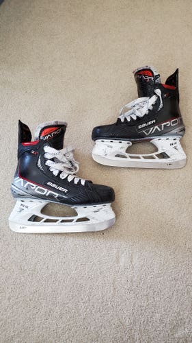 Bauer Vapor 3X Hockey Skates Size 5.5