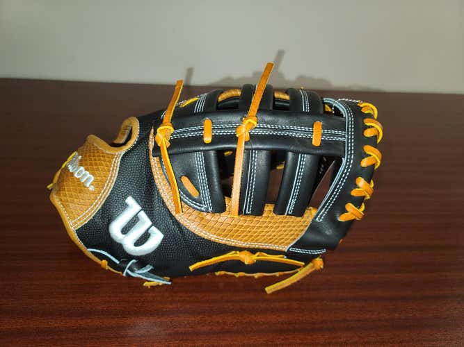 NEW Wilson A2K 2820SS Baseball Glove Right Hand Throw First Base 12.25"