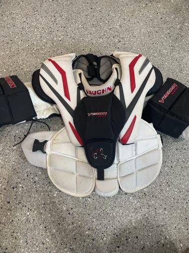 Used Medium Vaughn  Vision 9200 Goalie Chest Protector