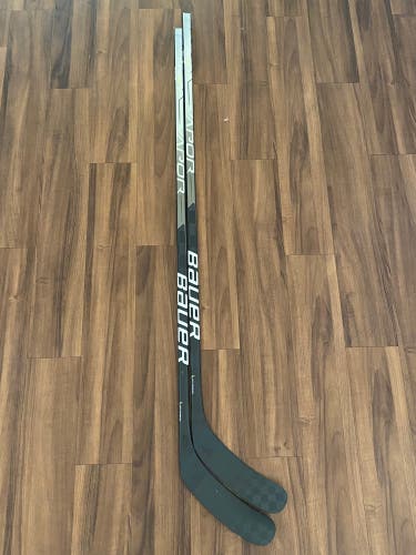 2-Pack Senior Left Hand 77 Flex P92M SILVER Custom Pro Stock Vapor Hyperlite Hockey Sticks